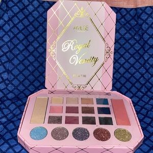 Amuse cosmetics matte,shimmer and glitter shadow pallet